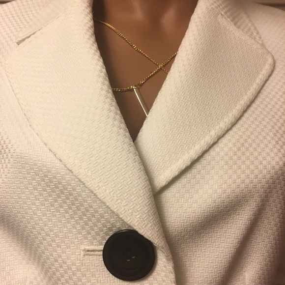 Blazer - Picture 3 of 5